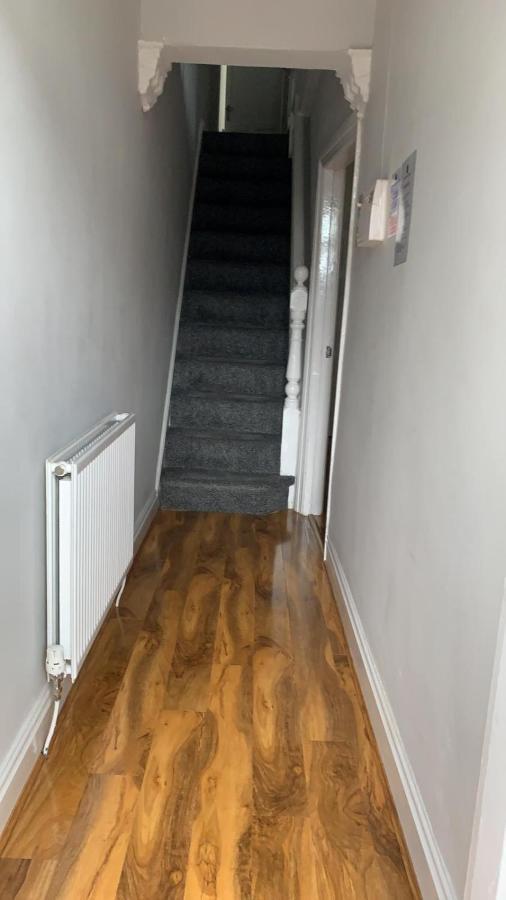 Anfield House 2 Bedroom 2 Mins From Anfield Stadium Sleeps 7 Ліверпуль Екстер'єр фото