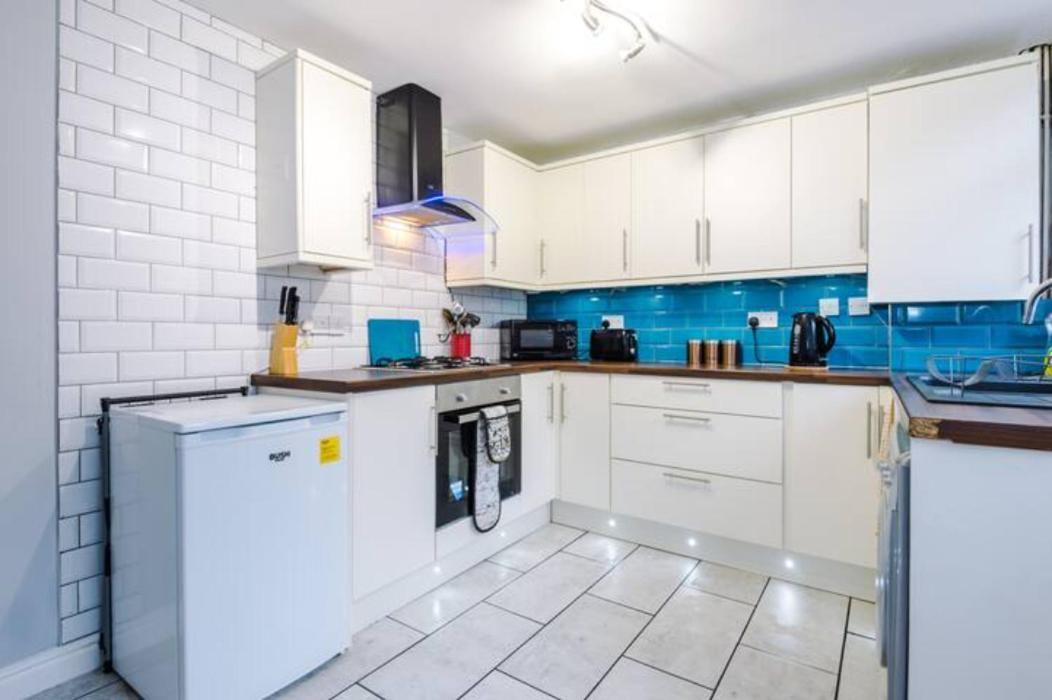 Anfield House 2 Bedroom 2 Mins From Anfield Stadium Sleeps 7 Ліверпуль Екстер'єр фото
